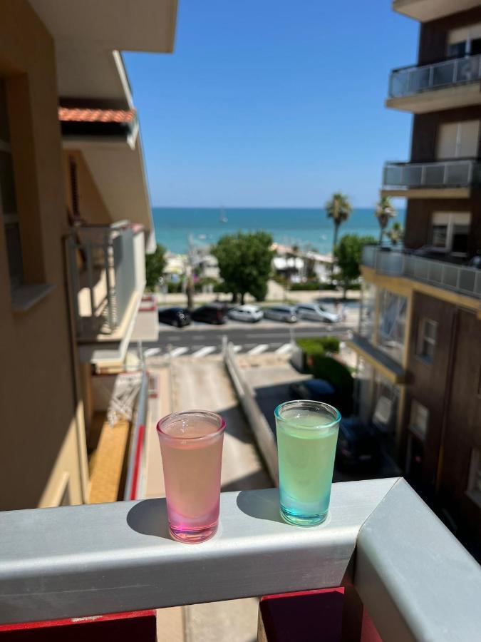 Bella Alba Apartment On The Beach อัลบา อาดริอาติกา ภายนอก รูปภาพ