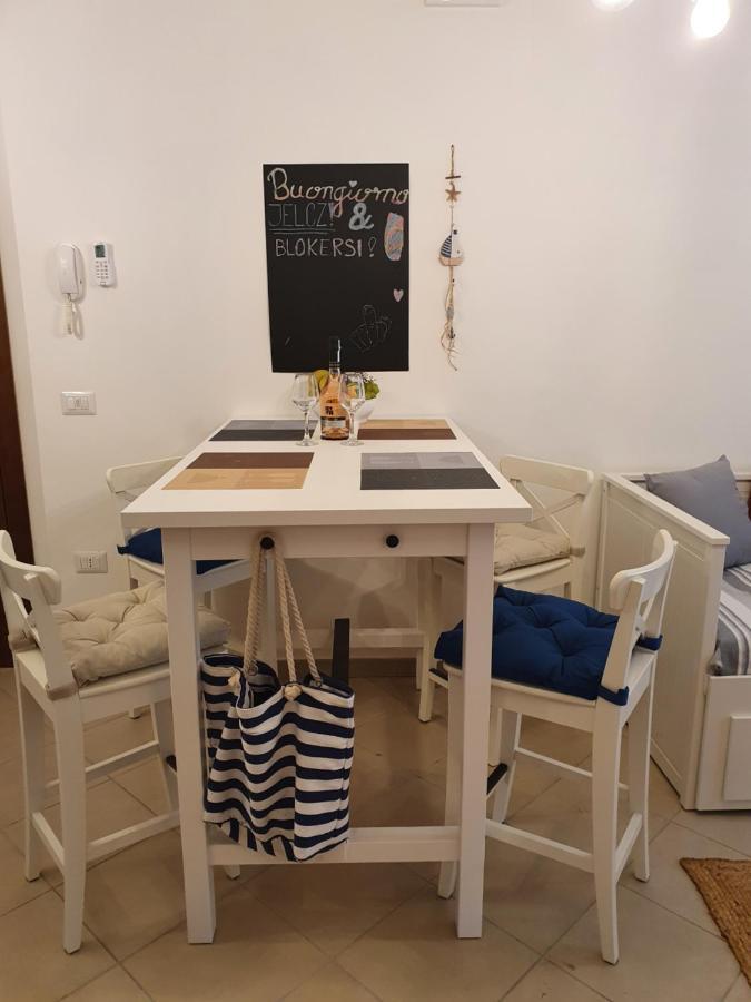 Bella Alba Apartment On The Beach อัลบา อาดริอาติกา ภายนอก รูปภาพ