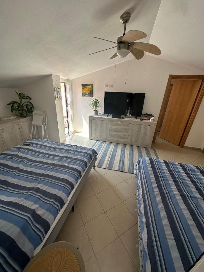 Bella Alba Apartment On The Beach อัลบา อาดริอาติกา ภายนอก รูปภาพ